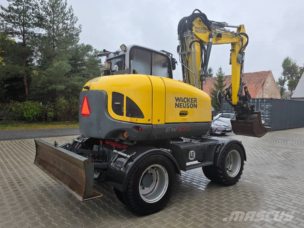 Wacker Neuson EW 100 حفارات بعجل