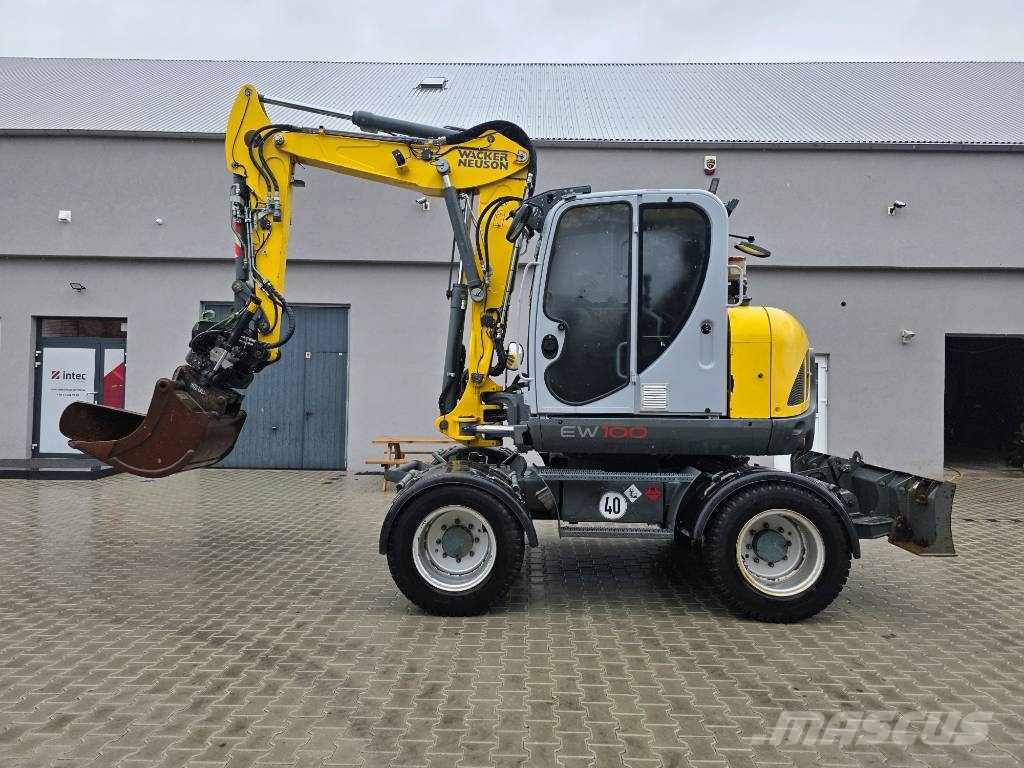 Wacker Neuson EW 100 حفارات بعجل
