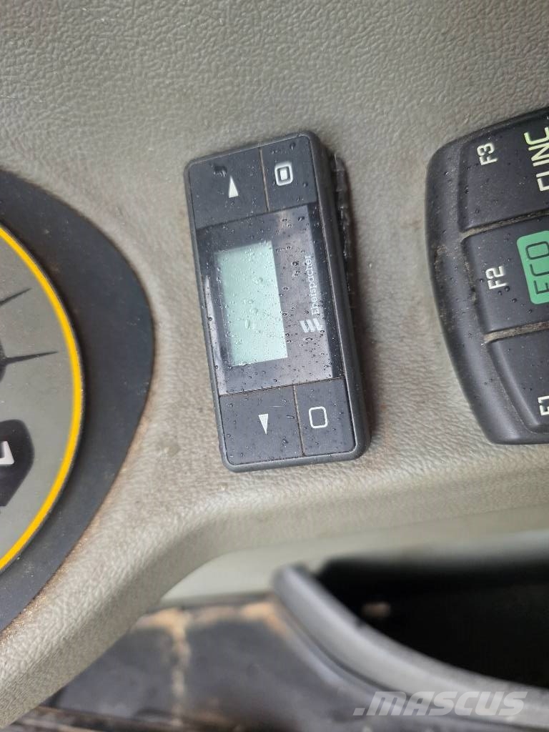 Wacker Neuson EW 100 حفارات بعجل
