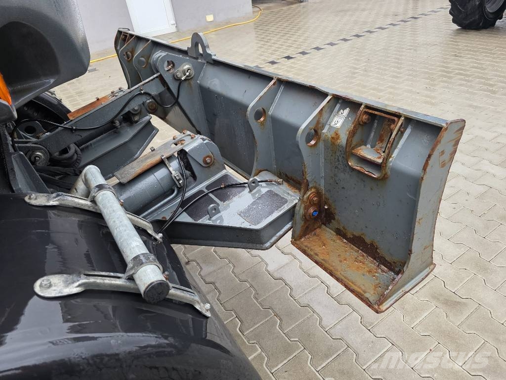 Wacker Neuson EW 100 حفارات بعجل