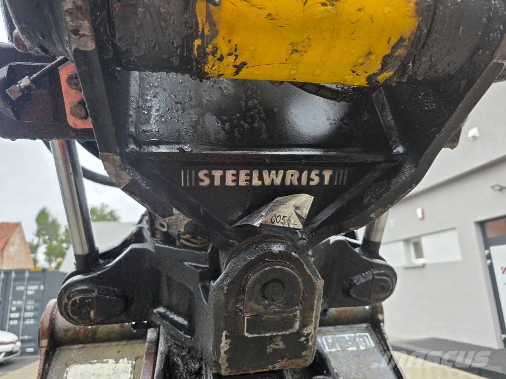 Wacker Neuson EW 100 حفارات بعجل