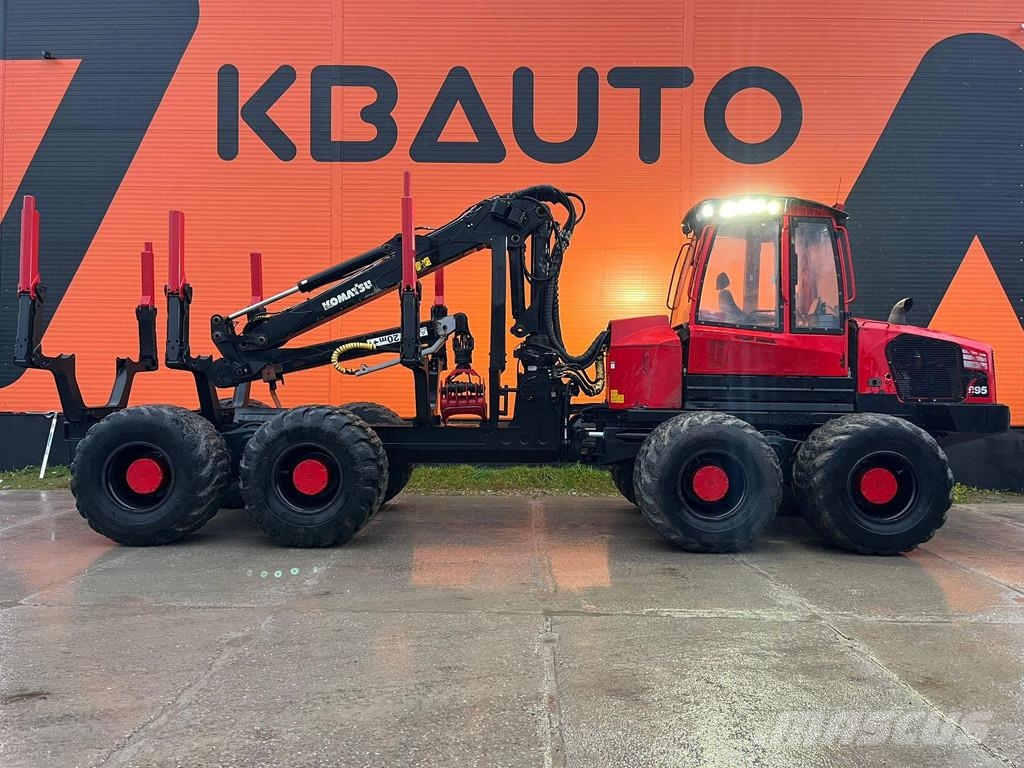 Komatsu 895 8x8 LOADFLEX / CRANE 165F 원목 포워더