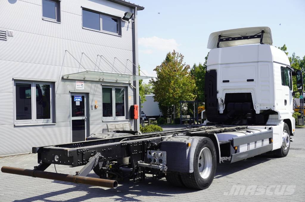 MAN TGS 18.470 / ADR AT / chassis 745 cm / sleeper cab شاحنات بمقصورة وهيكل