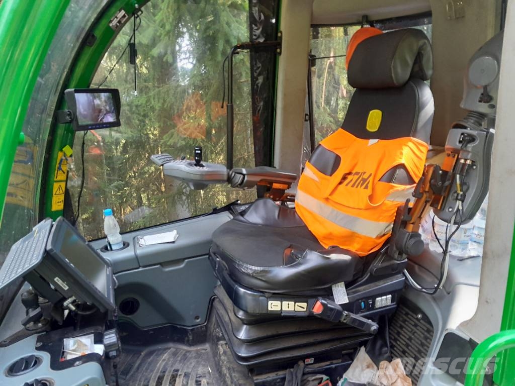 John Deere 1270 E IT 4 Harvesteriai (miško kirtimo mašinos)