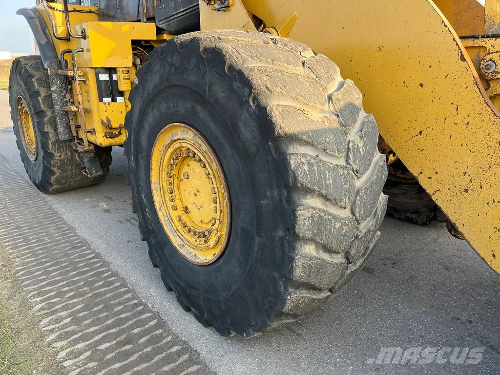 CAT 980H لوادر بعجل