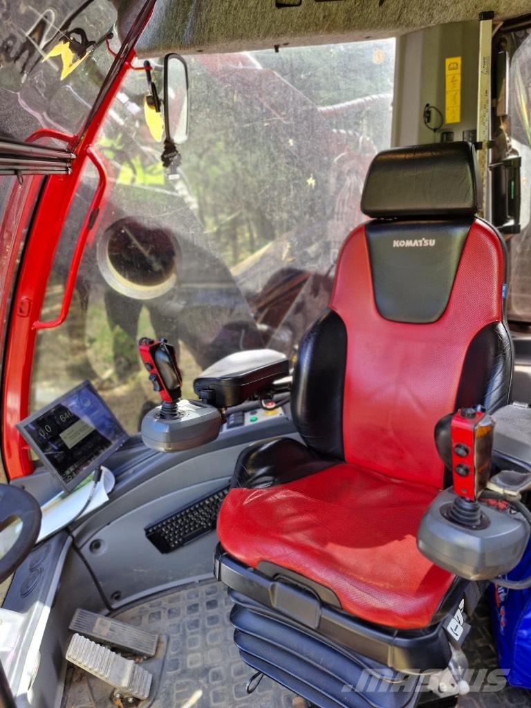 Komatsu 931 XC Harvesterji