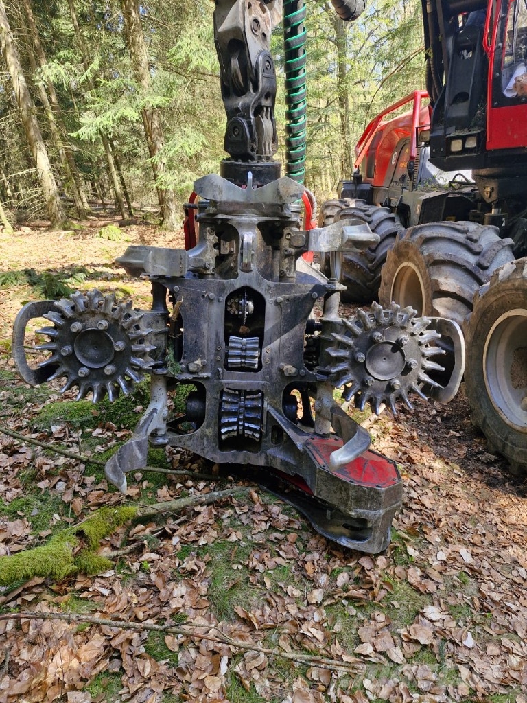 Komatsu 931 XC Harvesterji