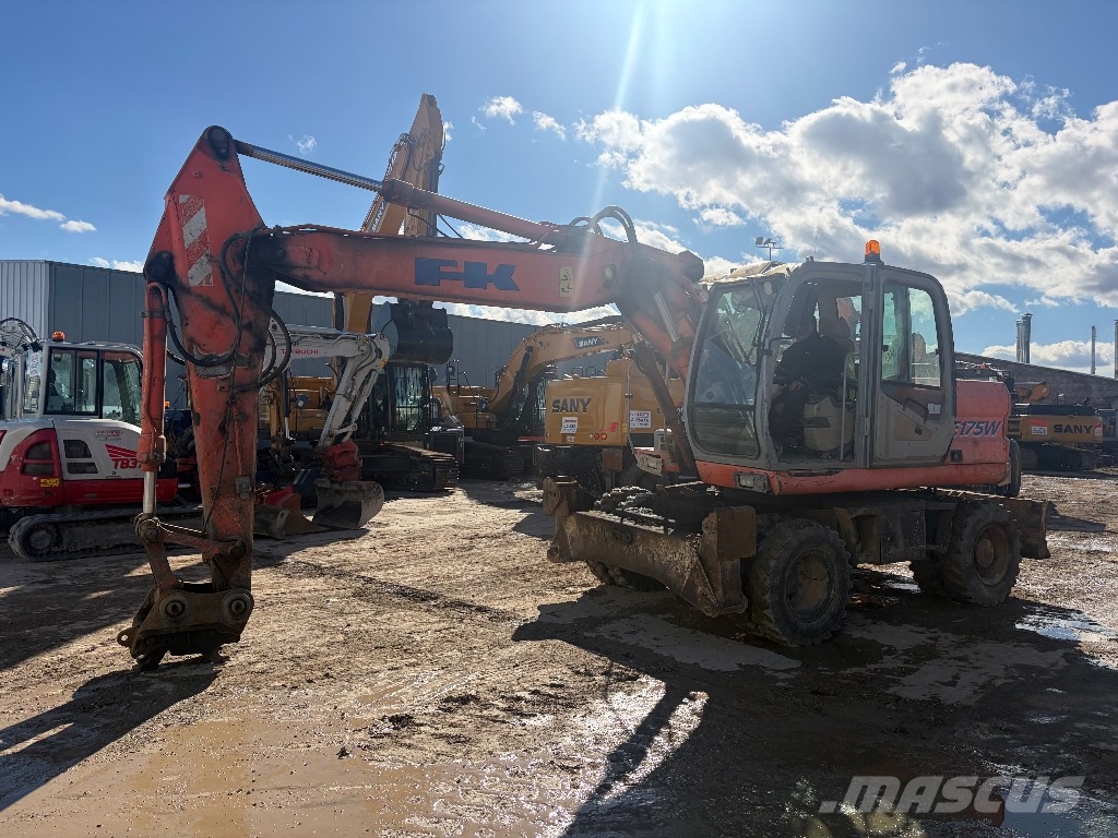 Fiat-Kobelco E 175 W Bageri na kotačima