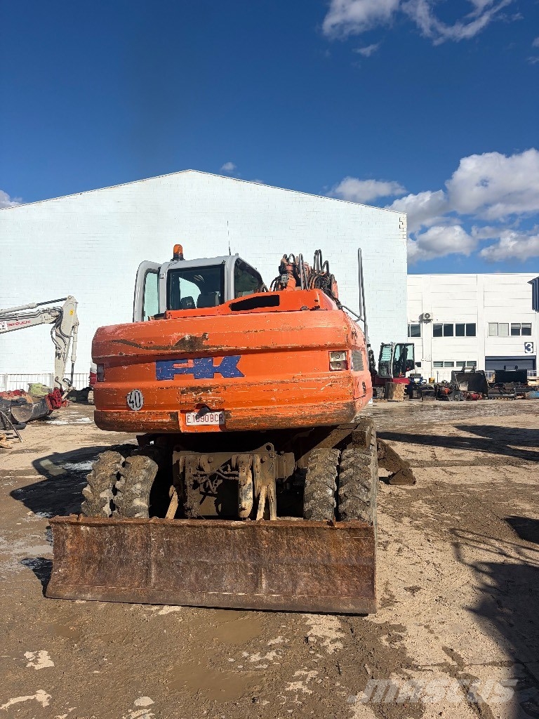 Fiat-Kobelco E 175 W Bageri na kotačima