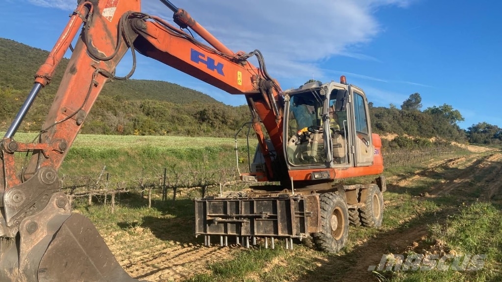 Fiat-Kobelco E 175 W Ratasekskavaatorid