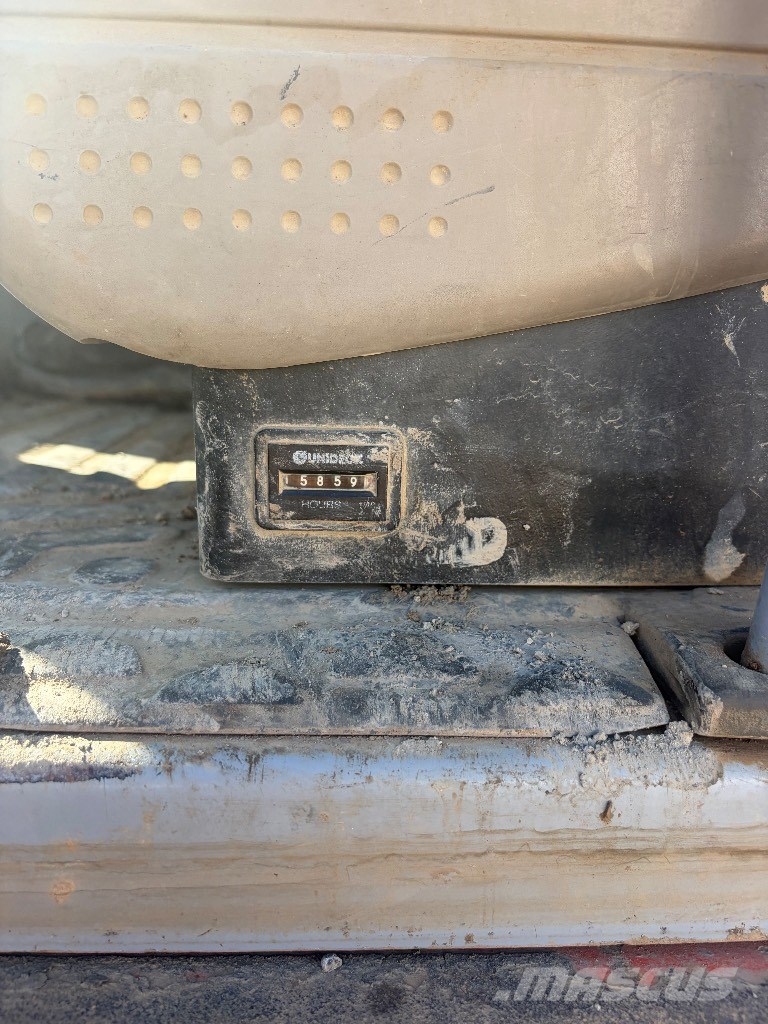 Fiat-Kobelco E 175 W Bageri na kotačima