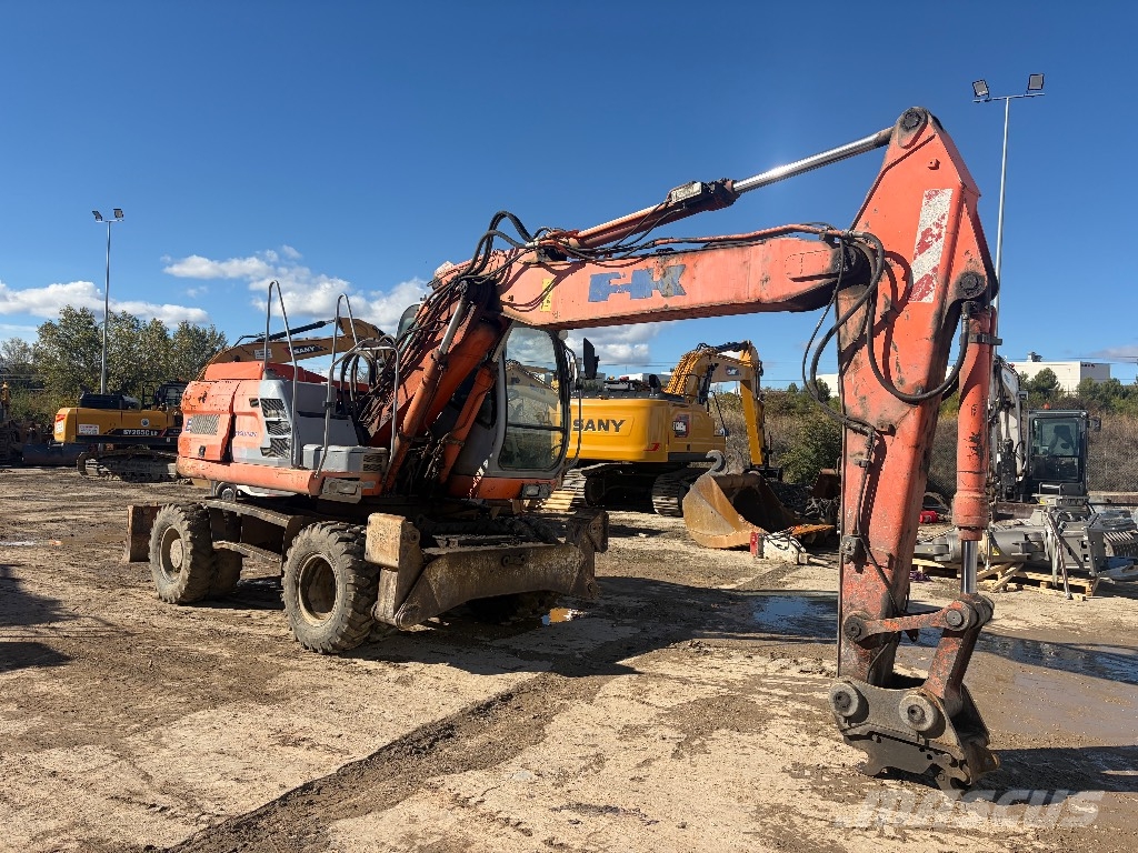 Fiat-Kobelco E 175 W Bageri na kotačima