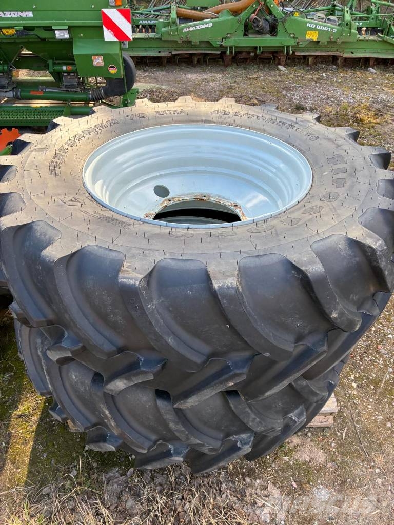 Steyr CNH Däck, hjul och fälgar