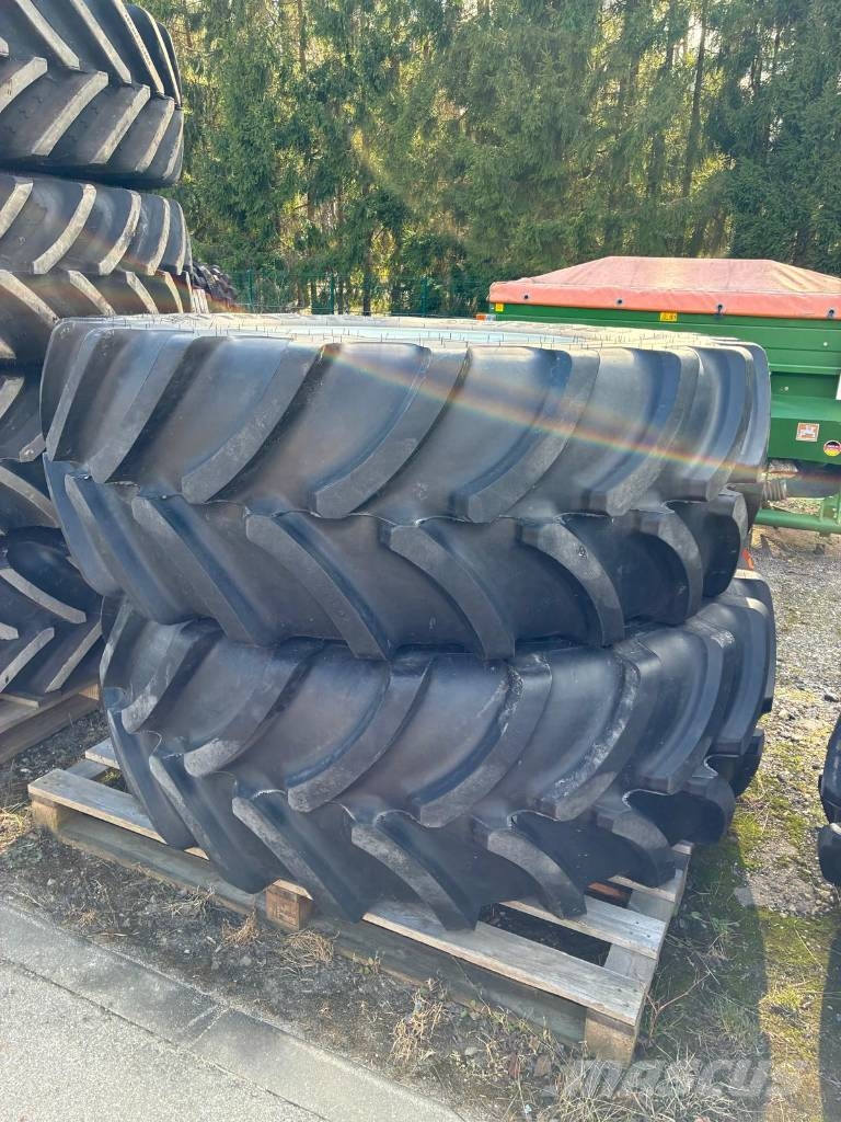 Steyr CNH Däck, hjul och fälgar