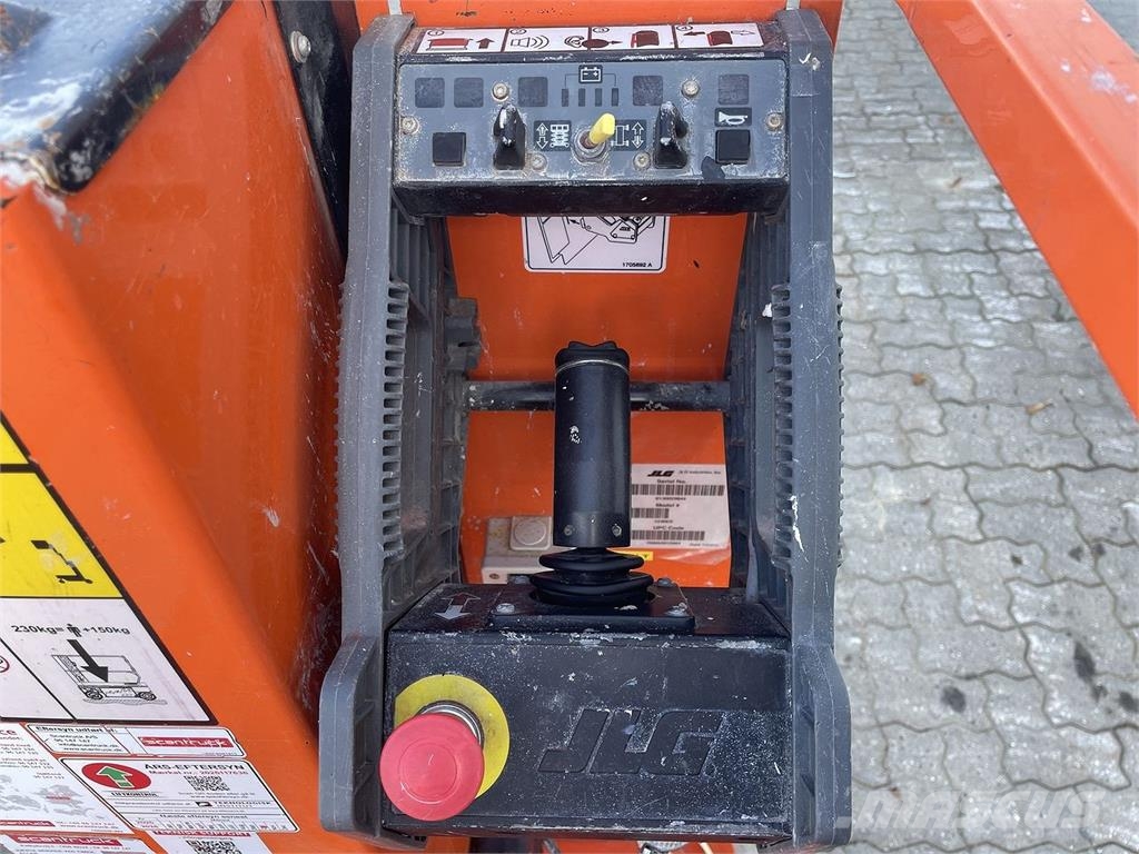 JLG 1230ES Ascensores de personal y montacargas de acceso