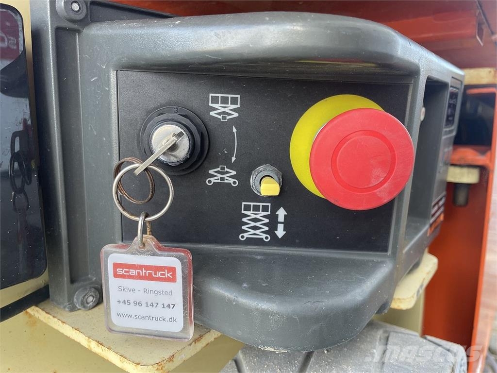 JLG 1230ES Ascensores de personal y montacargas de acceso