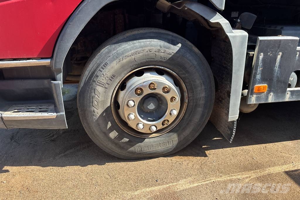Volvo FM 400 شاحنات لوادر