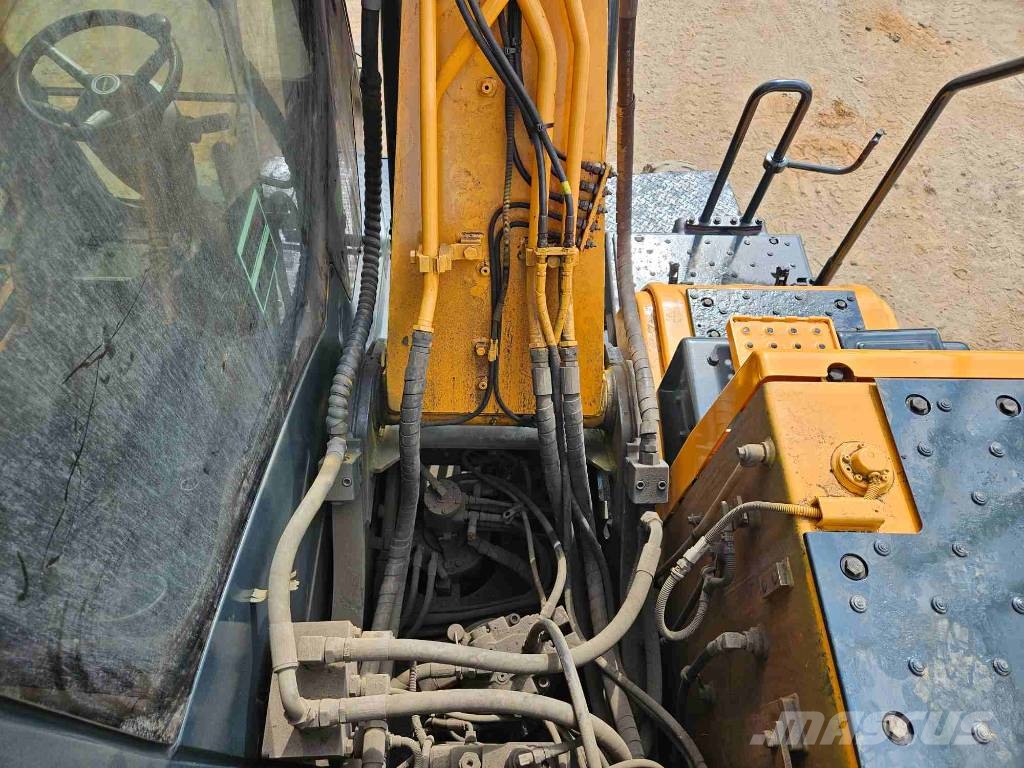 Hyundai HW 145 轮式挖掘机