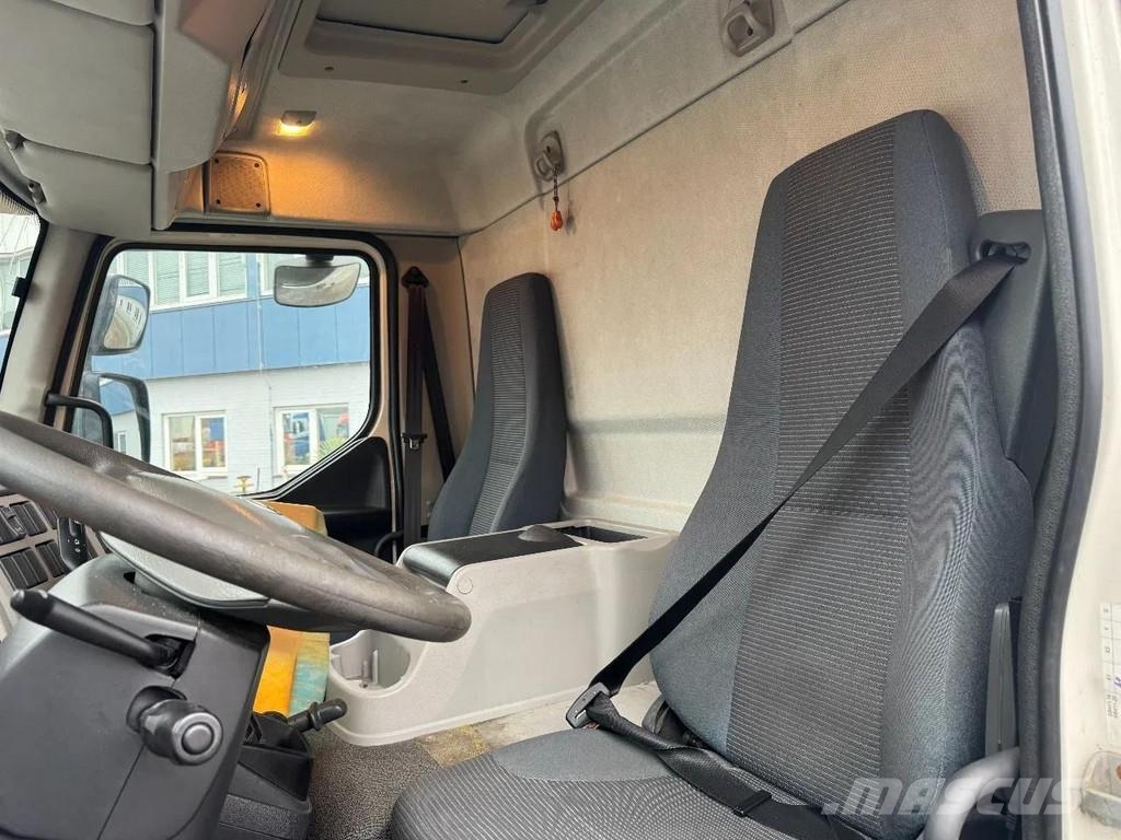 Volvo FL 12.240 4X2 EURO 5 CLOSED BOX TÜV TILL 12-2026 Camiones con caja de remolque