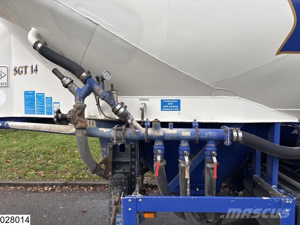 Feldbinder Silo 40.000 Liter Tanker semi-trailers