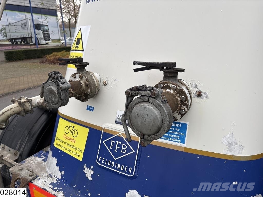 Feldbinder Silo 40.000 Liter Tanker semi-trailers