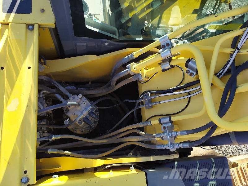 New Holland E 265 C حفارات زحافة