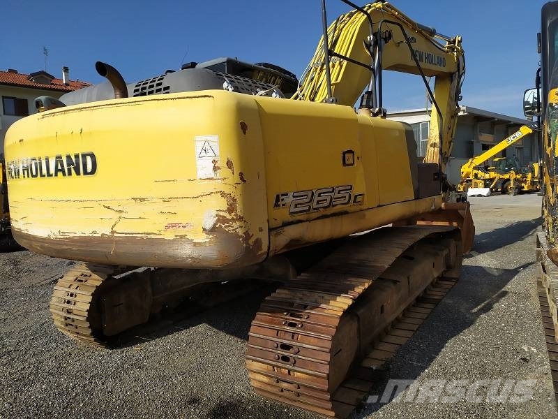 New Holland E 265 C حفارات زحافة