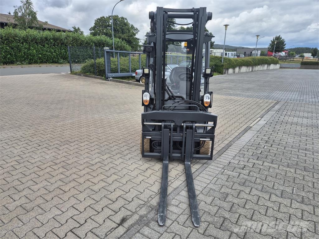 Linde E16C 电动叉车