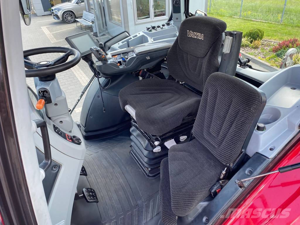 Valtra T 234 Versu Traktory