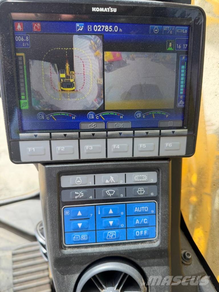 Komatsu PC210LC-11 Εκσκαφείς με ερπύστριες