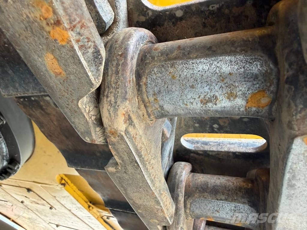 Komatsu PC210LC-11 Εκσκαφείς με ερπύστριες