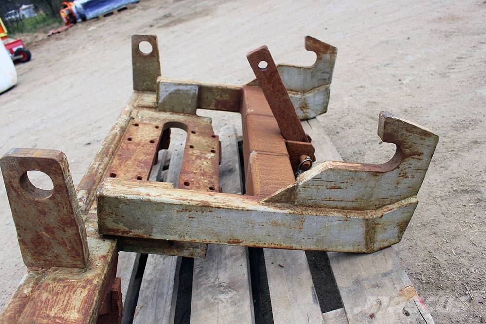 ADAPTER GAMLA STORA BM TILL 3-PUNKT Maszyny rolnicze - Inne