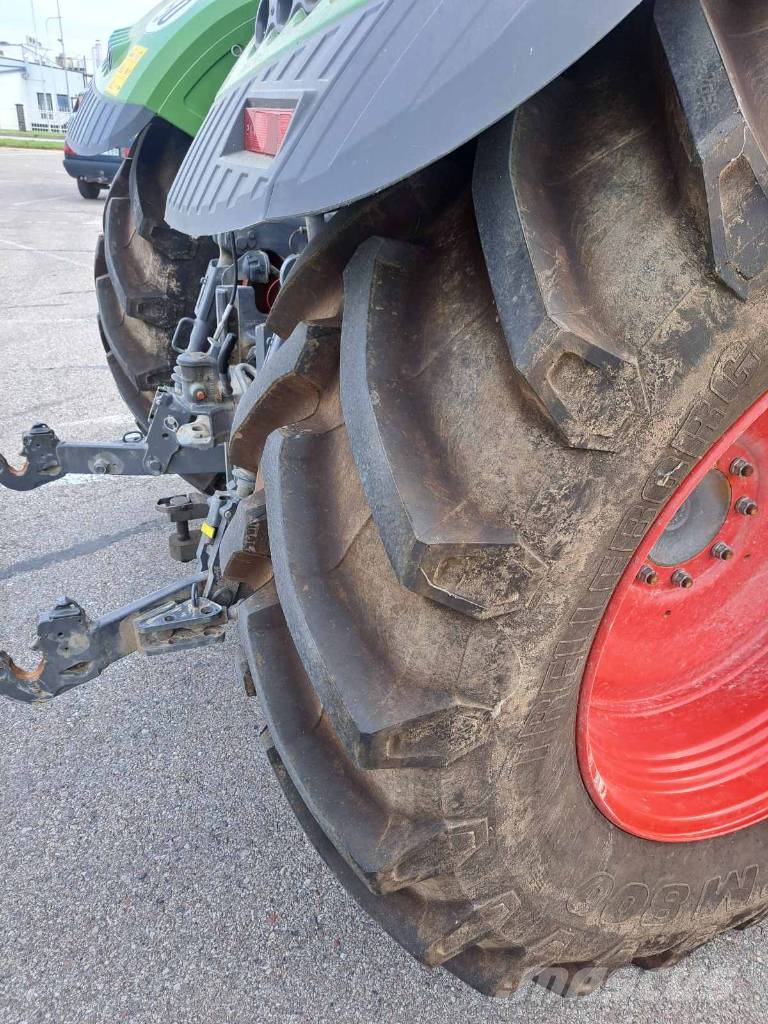 Fendt 714 Vario Traktorji