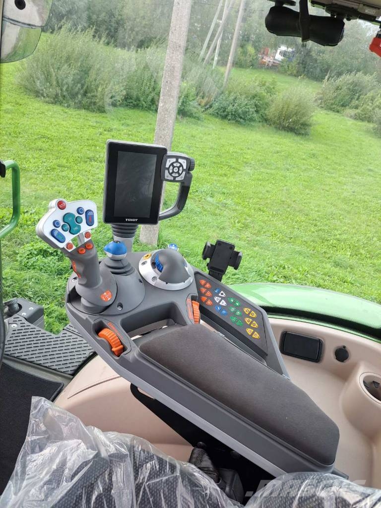 Fendt 714 Vario Traktorji