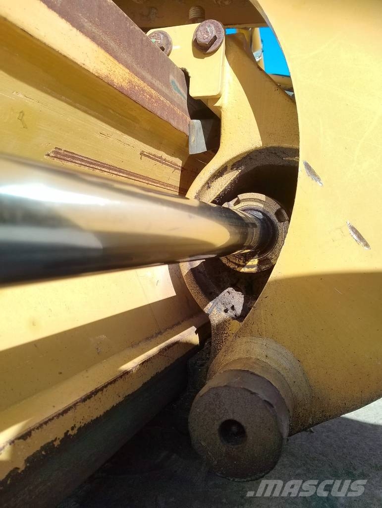 CAT 140 Grejdery
