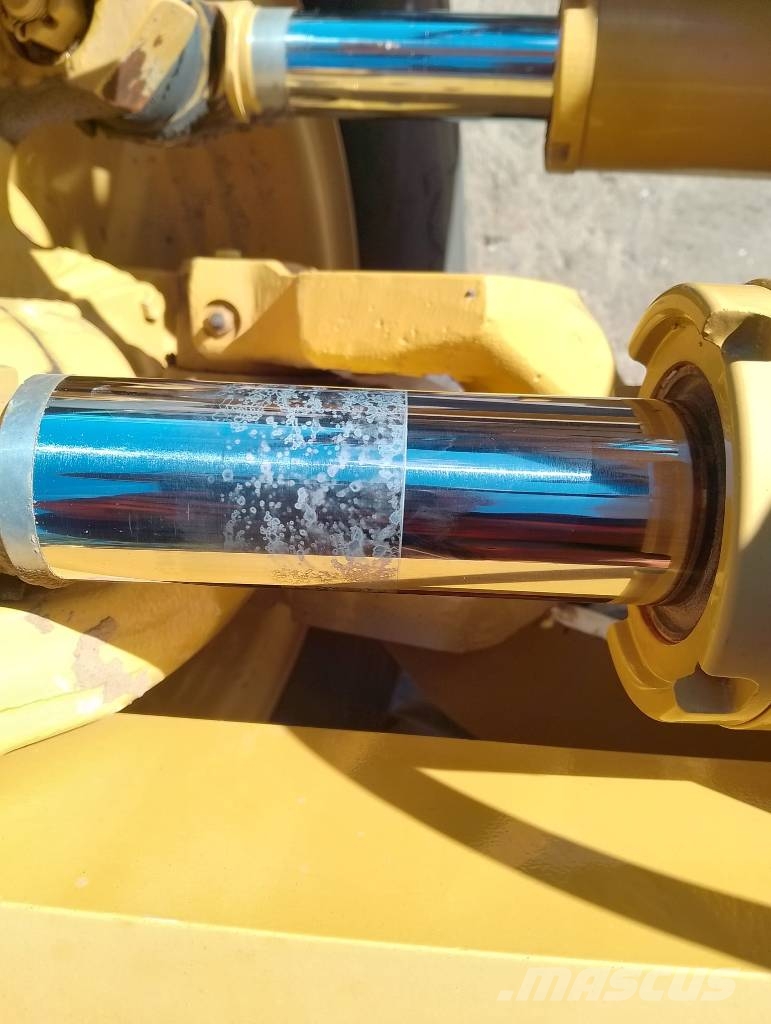 CAT 140 Grejdery