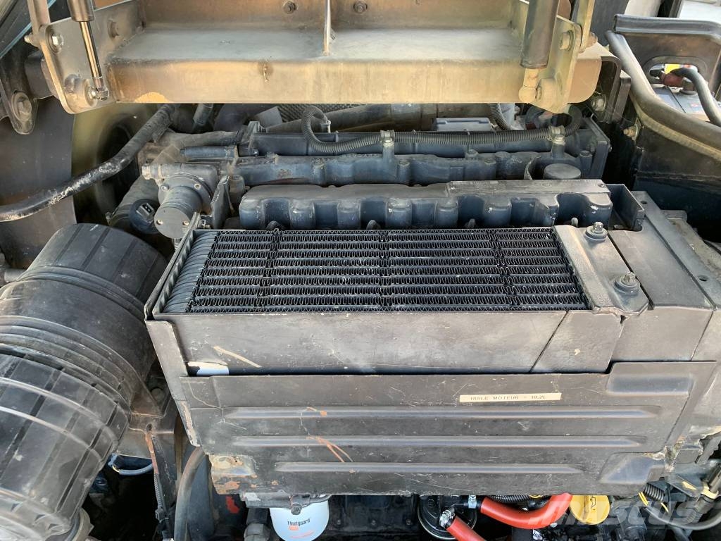 JCB 406 Pale gommate