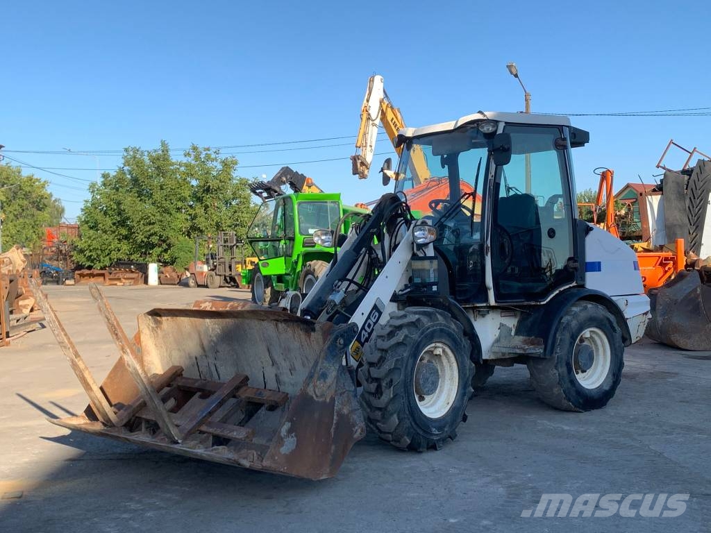JCB 406 Pale gommate