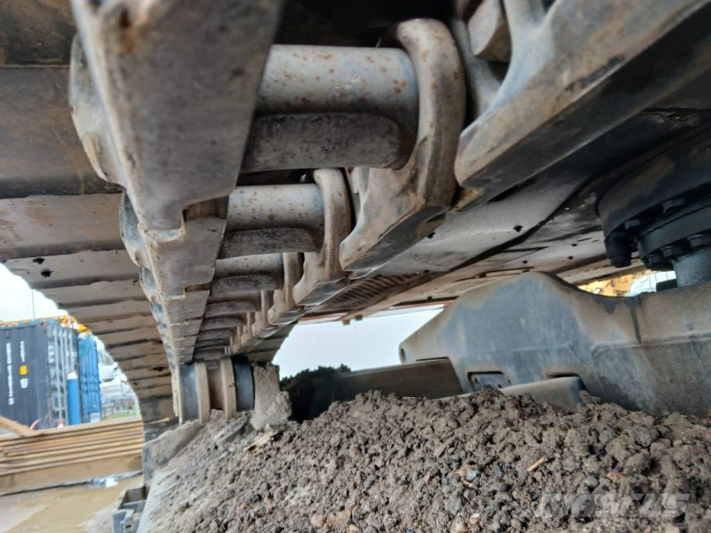 Hitachi KTEG KMC400-6BTV Екскаватори для знесення споруд