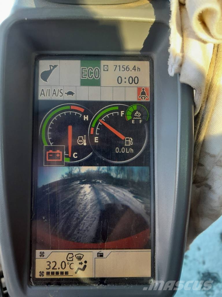 Hitachi KTEG KMC400-6BTV Екскаватори для знесення споруд