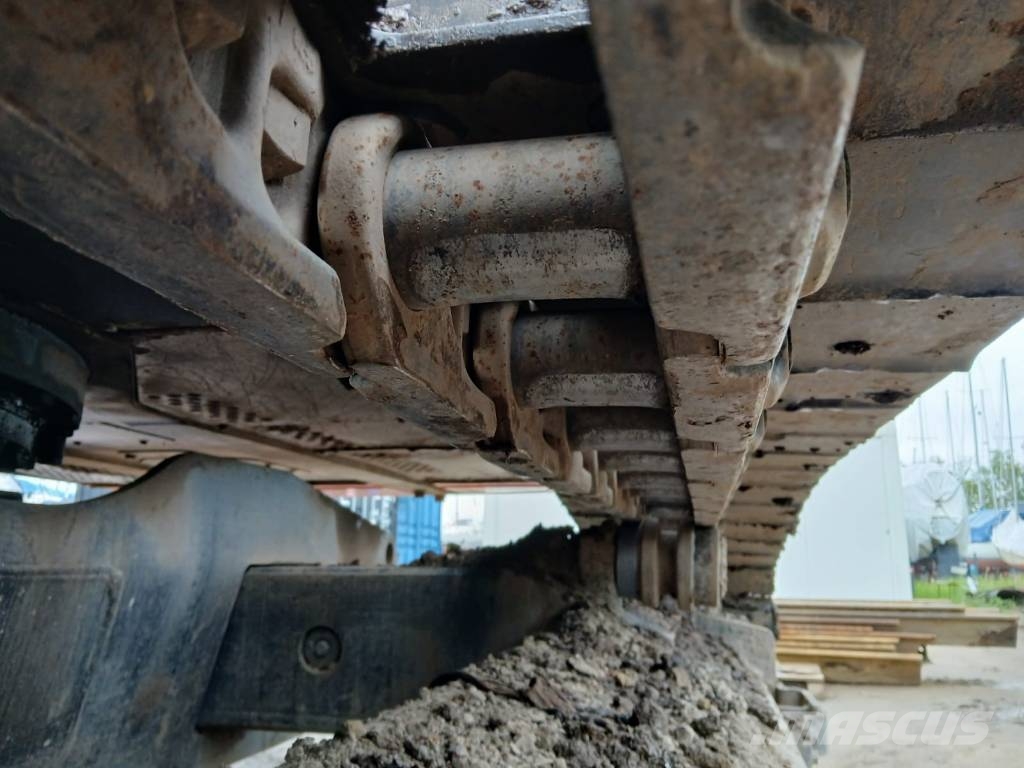 Hitachi KTEG KMC400-6BTV Екскаватори для знесення споруд
