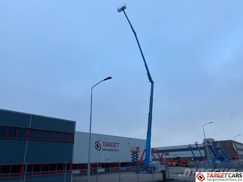Genie Z-135/70 Articulated 4x4x4 Diesel Boom Lift 4315cm Kompaktsed poomtõstukid