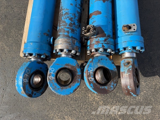 Fuchs MHL 330 USED HYDRAULIC CYLINDER Hidráulicos