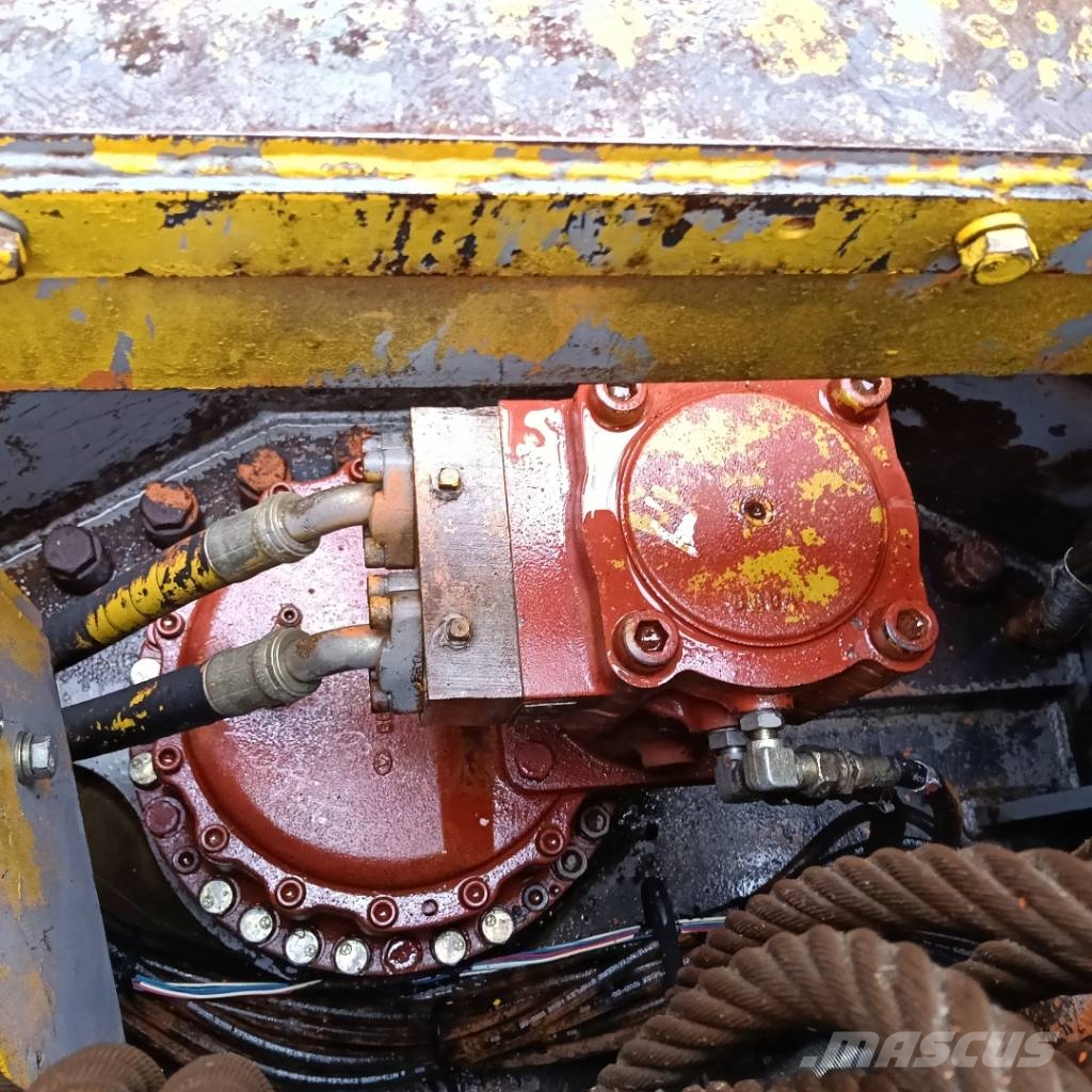 Hitachi KH 180-3 Dvigala na gosenicah