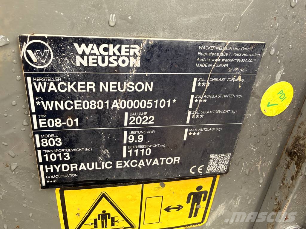 Wacker Neuson 803 Dual Power حفارات زحافة