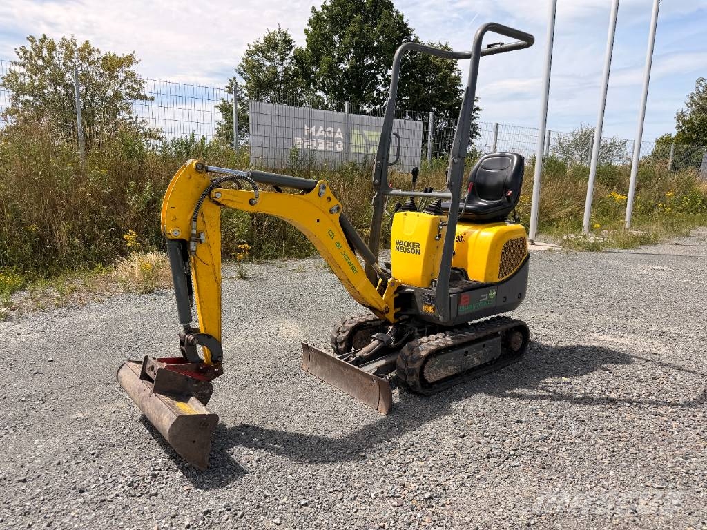 Wacker Neuson 803 Dual Power حفارات زحافة