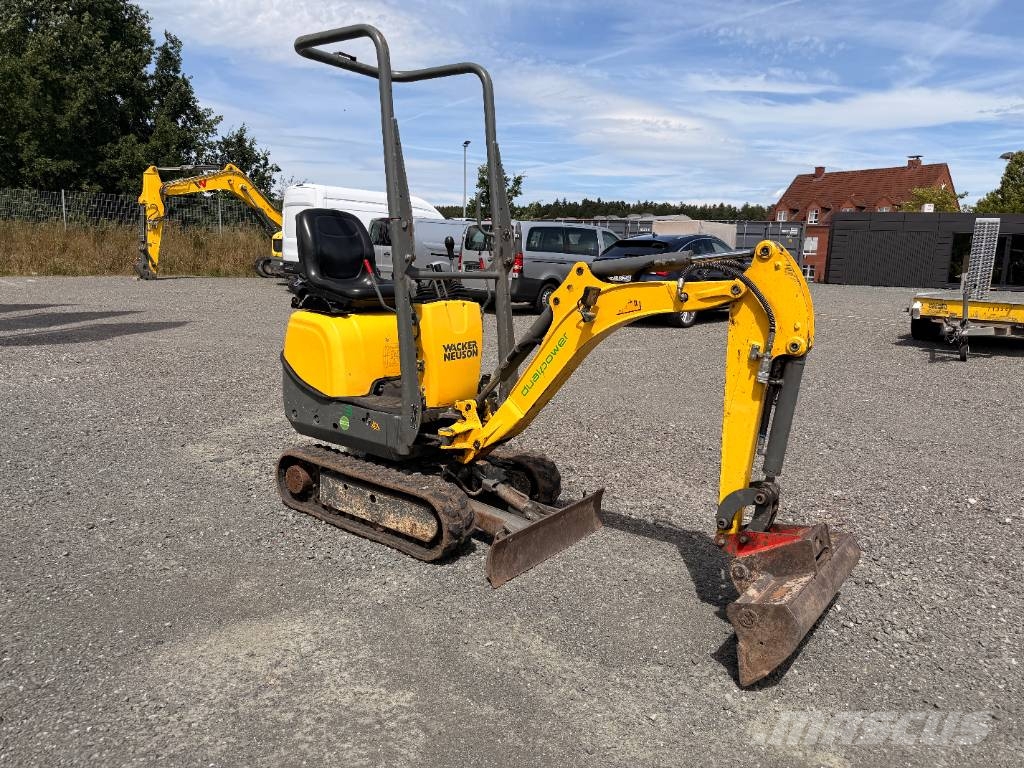 Wacker Neuson 803 Dual Power حفارات زحافة