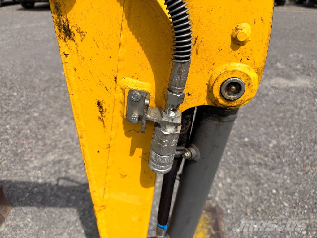 Wacker Neuson 803 Dual Power حفارات زحافة