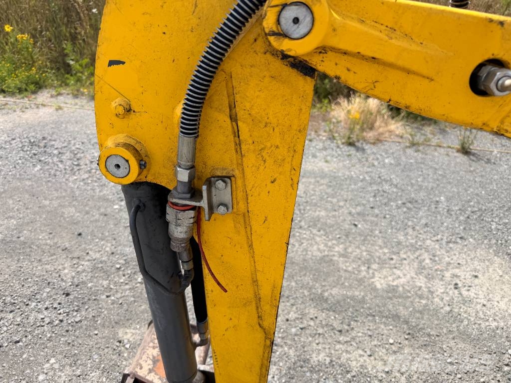 Wacker Neuson 803 Dual Power حفارات زحافة