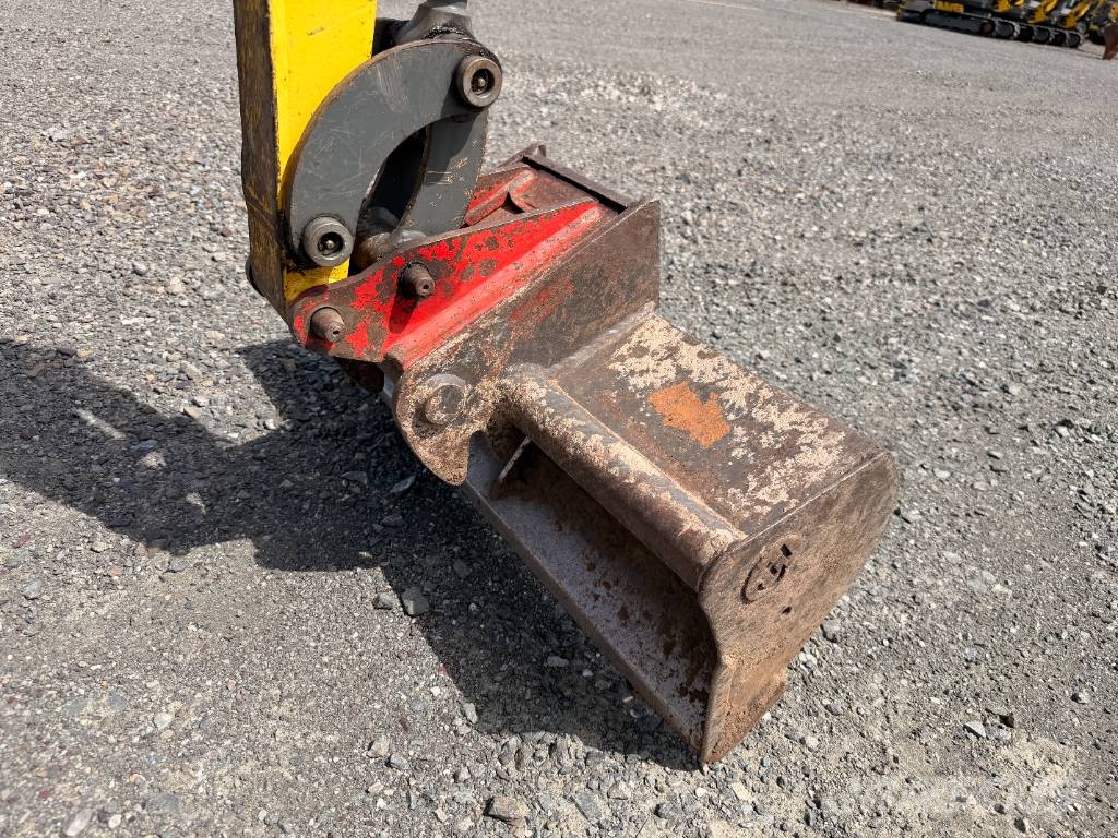 Wacker Neuson 803 Dual Power حفارات زحافة
